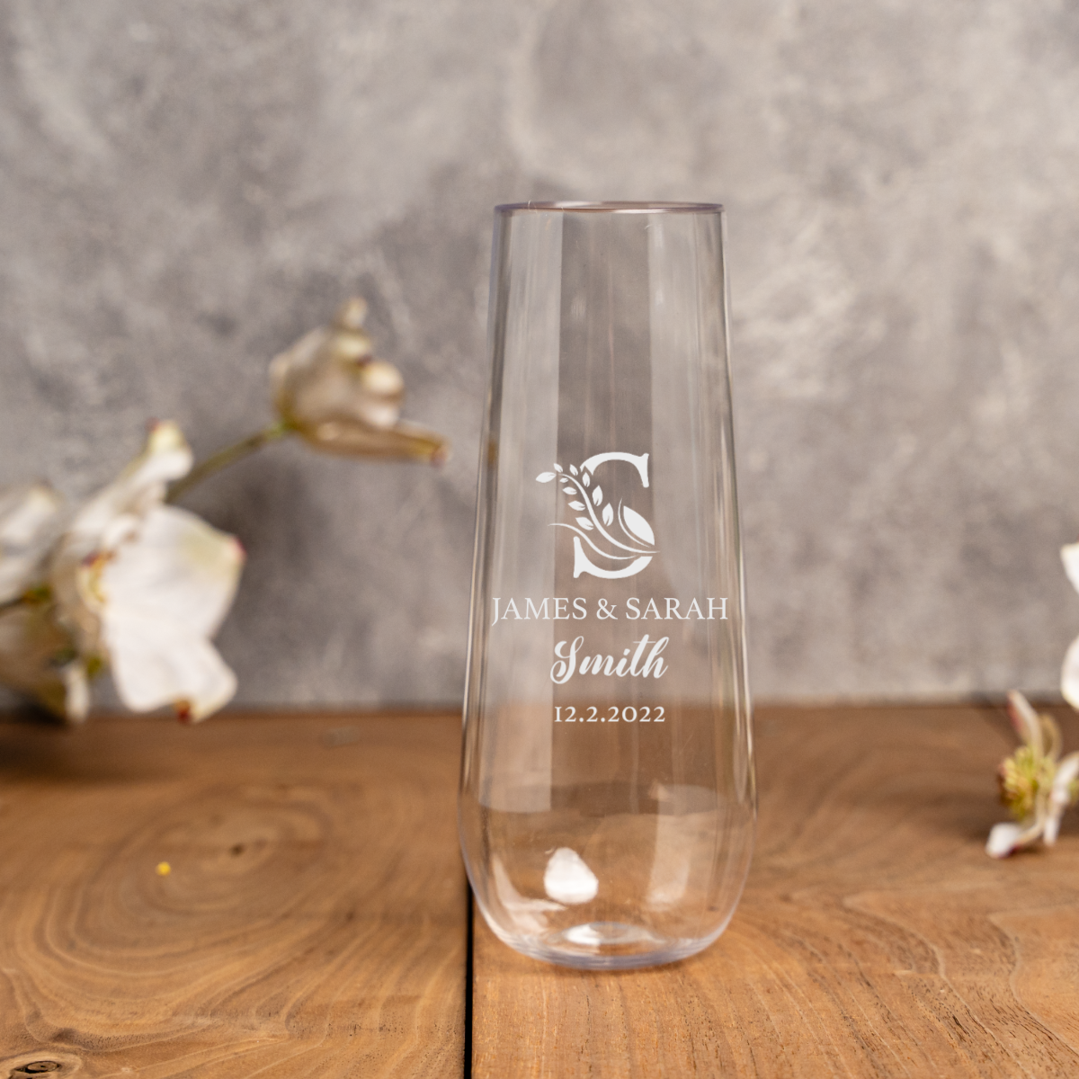 Personalized champagne flute, 9.5 oz, Wedding, New couple gift
